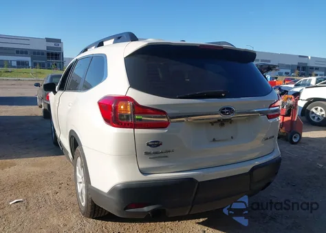 2019 Subaru Ascent из США, поврежденный, VIN 4S4WMAAD4K3440452